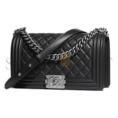 CHANEL CAVIAR MEDIUM CALFSKIN QUILTED BOY FLAP BLACK A67086 Y09953 94305 (25*15*9cm)